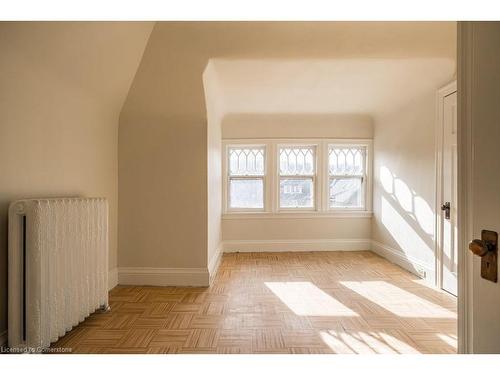 60 Homewood Avenue, Hamilton, ON - Indoor Photo Showing Other Room