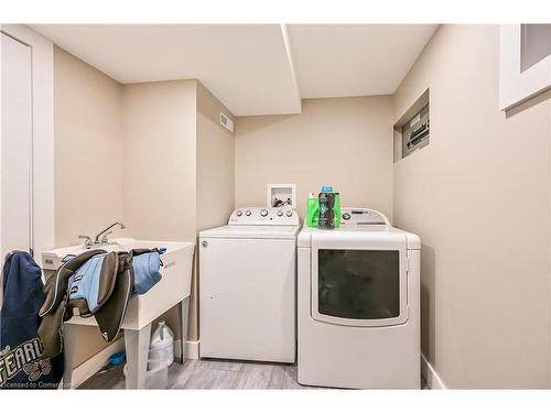 1407 Charles Drive, Burlington, ON - Indoor Photo Showing Laundry Room