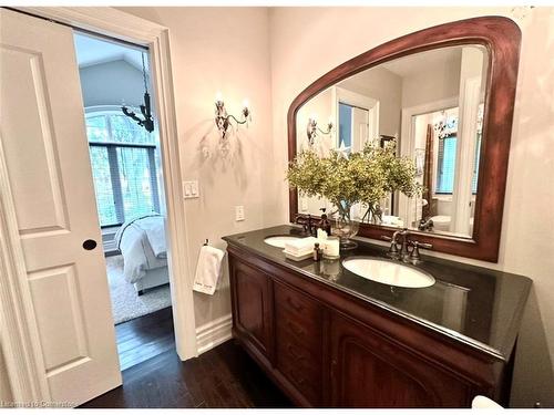 883 Kingsway Drive, Burlington, ON - Indoor Photo Showing Bathroom