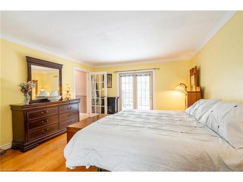 475 Mayzel Road, Burlington, ON - Indoor Photo Showing Bedroom