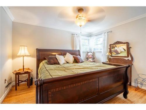 475 Mayzel Road, Burlington, ON - Indoor Photo Showing Bedroom