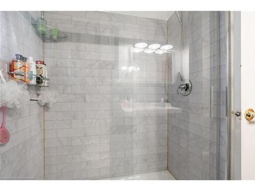 475 Mayzel Road, Burlington, ON - Indoor Photo Showing Bathroom