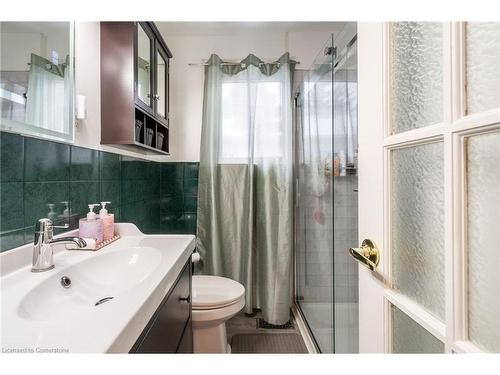 475 Mayzel Road, Burlington, ON - Indoor Photo Showing Bathroom