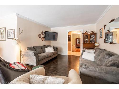 475 Mayzel Road, Burlington, ON - Indoor Photo Showing Living Room