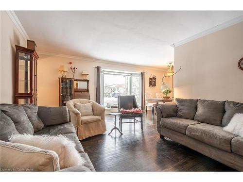 475 Mayzel Road, Burlington, ON - Indoor Photo Showing Living Room