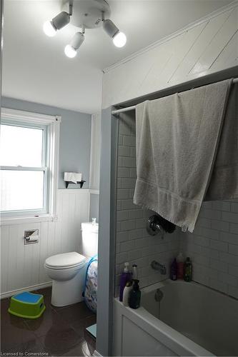 58 Britannia Avenue, Hamilton, ON - Indoor Photo Showing Bathroom