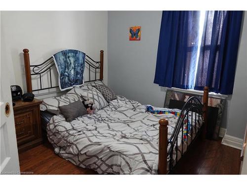 58 Britannia Avenue, Hamilton, ON - Indoor Photo Showing Bedroom