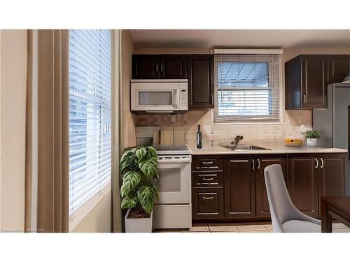 501 Upper Wellington Street, Hamilton, ON - Indoor Photo Showing Kitchen