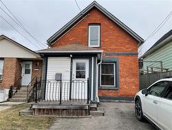 106 Frederick Avenue  Hamilton, ON L8H 4K8