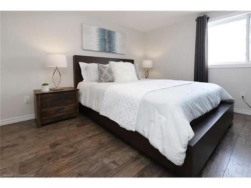 452 Boettger Place, Waterloo, ON - Indoor Photo Showing Bedroom