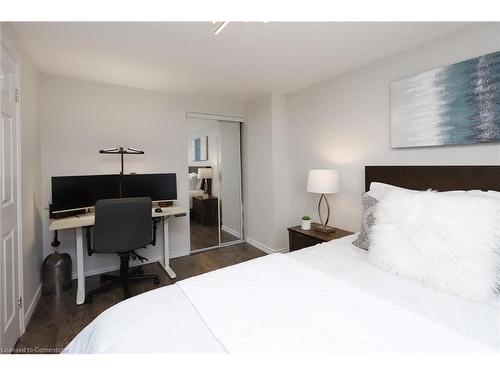 452 Boettger Place, Waterloo, ON - Indoor Photo Showing Bedroom