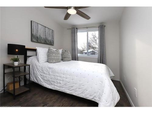 452 Boettger Place, Waterloo, ON - Indoor Photo Showing Bedroom