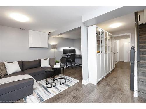 452 Boettger Place, Waterloo, ON - Indoor Photo Showing Living Room