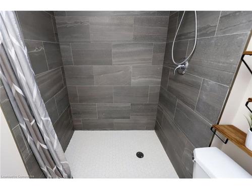 452 Boettger Place, Waterloo, ON - Indoor Photo Showing Bathroom