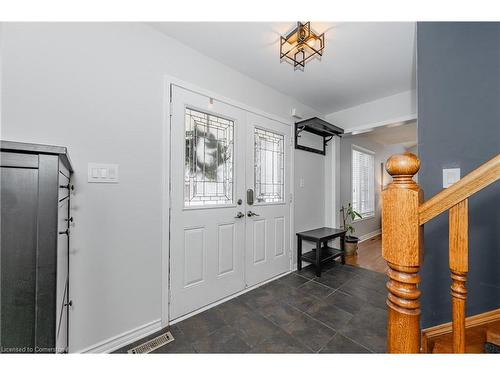 3247 Steeplechase Drive, Burlington, ON - Indoor Photo Showing Other Room