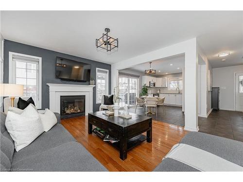 3247 Steeplechase Drive, Burlington, ON - Indoor Photo Showing Living Room With Fireplace