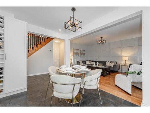 3247 Steeplechase Drive, Burlington, ON - Indoor Photo Showing Dining Room