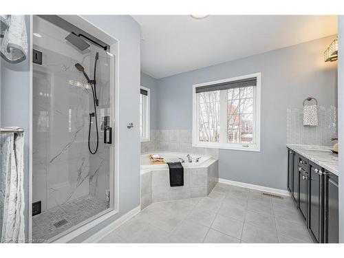 3247 Steeplechase Drive, Burlington, ON - Indoor Photo Showing Bathroom