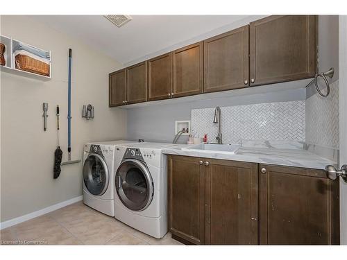 3247 Steeplechase Drive, Burlington, ON - Indoor Photo Showing Laundry Room