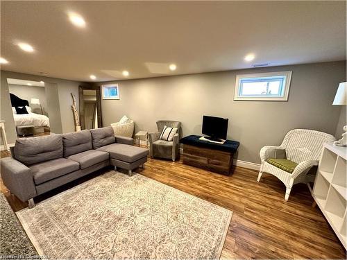 312 East 45Th Street, Hamilton, ON - Indoor Photo Showing Basement