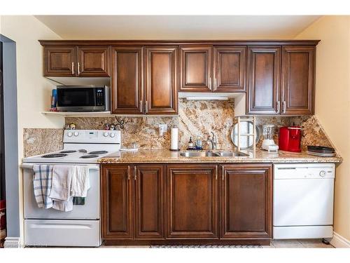 198 Ridge Street, Hamilton, ON - Indoor Photo Showing Kitchen With Double Sink