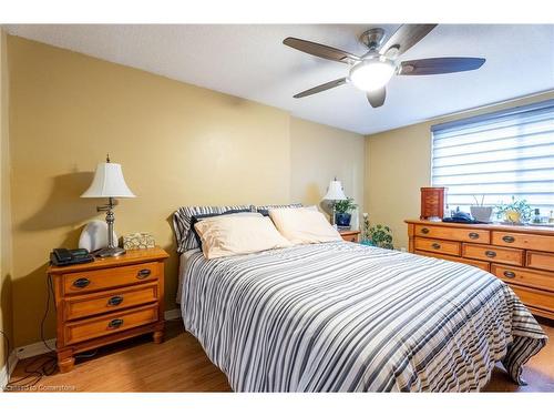 198 Ridge Street, Hamilton, ON - Indoor Photo Showing Bedroom