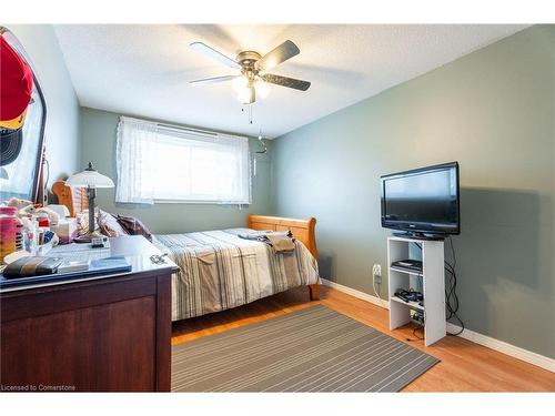 198 Ridge Street, Hamilton, ON - Indoor Photo Showing Bedroom