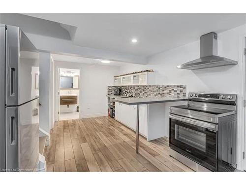 2218 Vista Drive, Burlington, ON - Indoor Photo Showing Kitchen