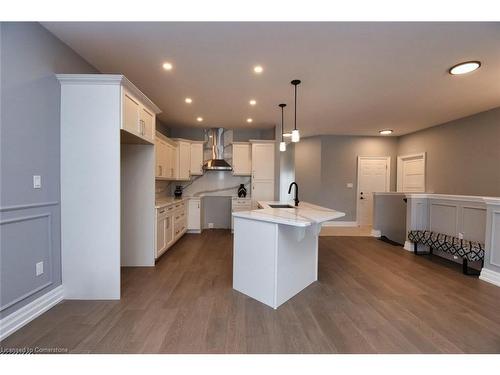 21-40 Heath Street, Brantford, ON - Indoor Photo Showing Kitchen