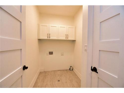 21-40 Heath Street, Brantford, ON - Indoor Photo Showing Other Room