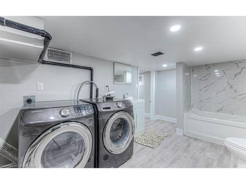 32 Lloyd Street, Hamilton, ON - Indoor Photo Showing Laundry Room