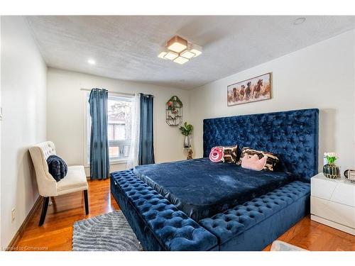 797 Highway 6, Caledonia, ON - Indoor Photo Showing Bedroom