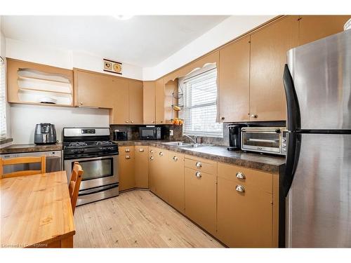 54 Sherwood Rise, Hamilton, ON - Indoor Photo Showing Kitchen With Stainless Steel Kitchen With Double Sink