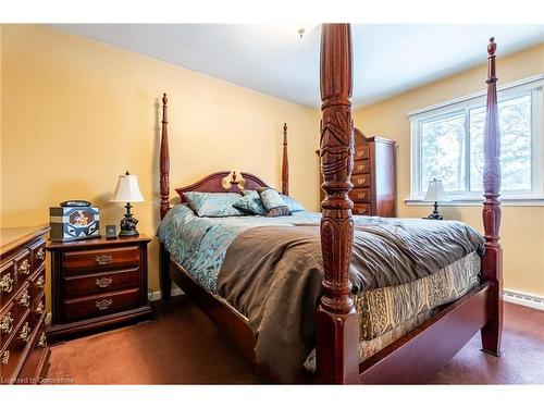 54 Sherwood Rise, Hamilton, ON - Indoor Photo Showing Bedroom