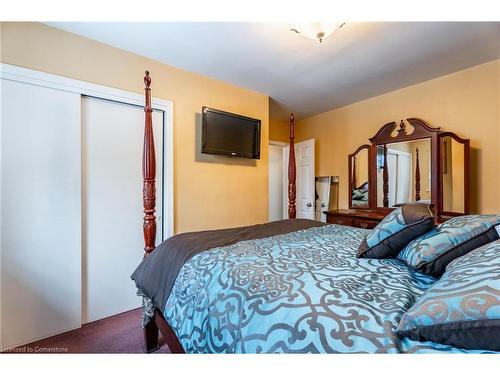 54 Sherwood Rise, Hamilton, ON - Indoor Photo Showing Bedroom