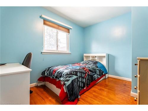 54 Sherwood Rise, Hamilton, ON - Indoor Photo Showing Bedroom