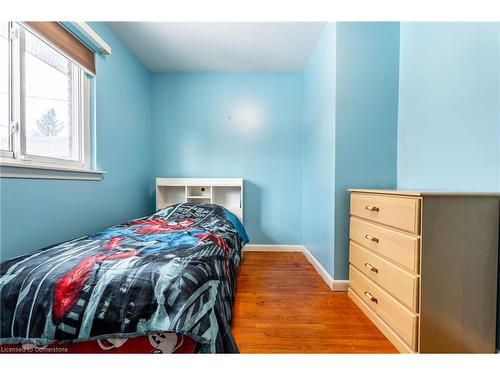 54 Sherwood Rise, Hamilton, ON - Indoor Photo Showing Bedroom