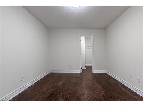 7 Connell Crescent, Hamilton, ON - Indoor Photo Showing Other Room