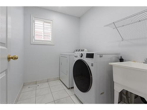 7 Connell Crescent, Hamilton, ON - Indoor Photo Showing Laundry Room