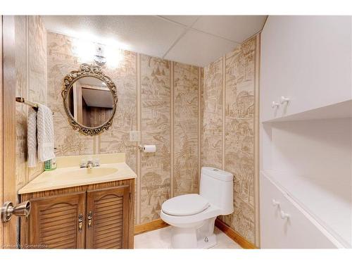 1353 Fisher Avenue, Burlington, ON - Indoor Photo Showing Bathroom