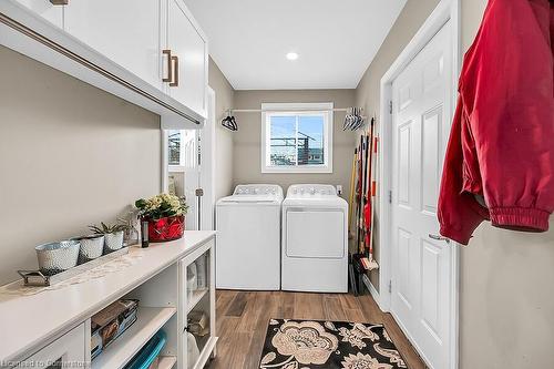 214 East Avenue N, Hamilton, ON - Indoor Photo Showing Laundry Room