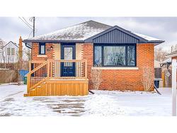 374 East 16th Street  Hamilton, ON L9A 4K3