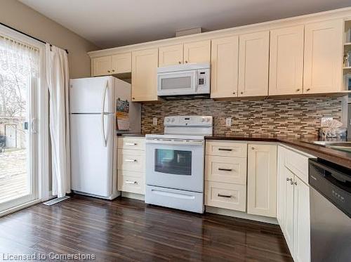 539 Mohawk Road W, Hamilton, ON - Indoor Photo Showing Kitchen