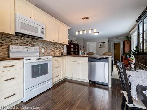 539 Mohawk Road W, Hamilton, ON - Indoor Photo Showing Kitchen