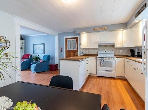 539 Mohawk Road W, Hamilton, ON - Indoor Photo Showing Kitchen With Double Sink