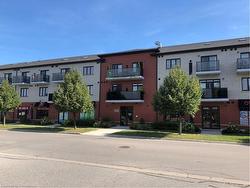 322-170 Rockhaven Lane  Waterdown, ON L8B 1B5