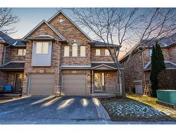 17-1276 Silvan Forest Drive  Burlington, ON L7M 4V8