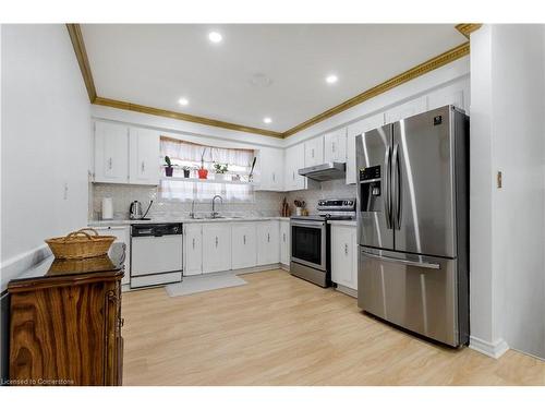 940 Stone Church Road E, Hamilton, ON - Indoor Photo Showing Kitchen