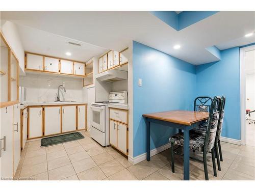 940 Stone Church Road E, Hamilton, ON - Indoor Photo Showing Kitchen