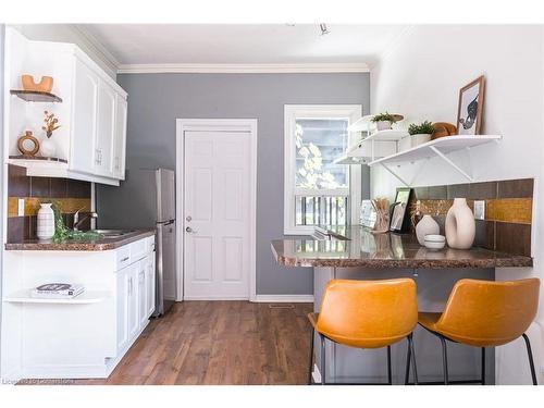 235 Young Street, Hamilton, ON - Indoor Photo Showing Kitchen